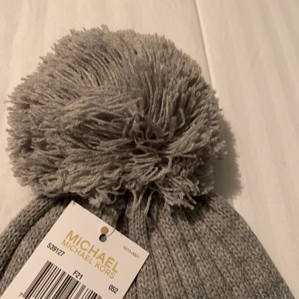 ⛄️Michael Kors Beanie - Picture 4 of 4
